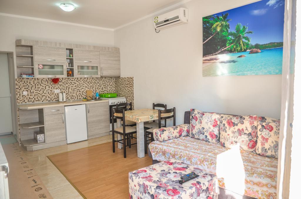 Apartments Paradise Ulcinj Exterior photo